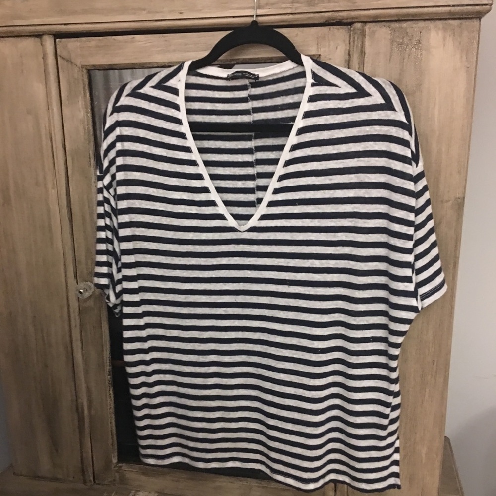 Zara v-neck Tee
